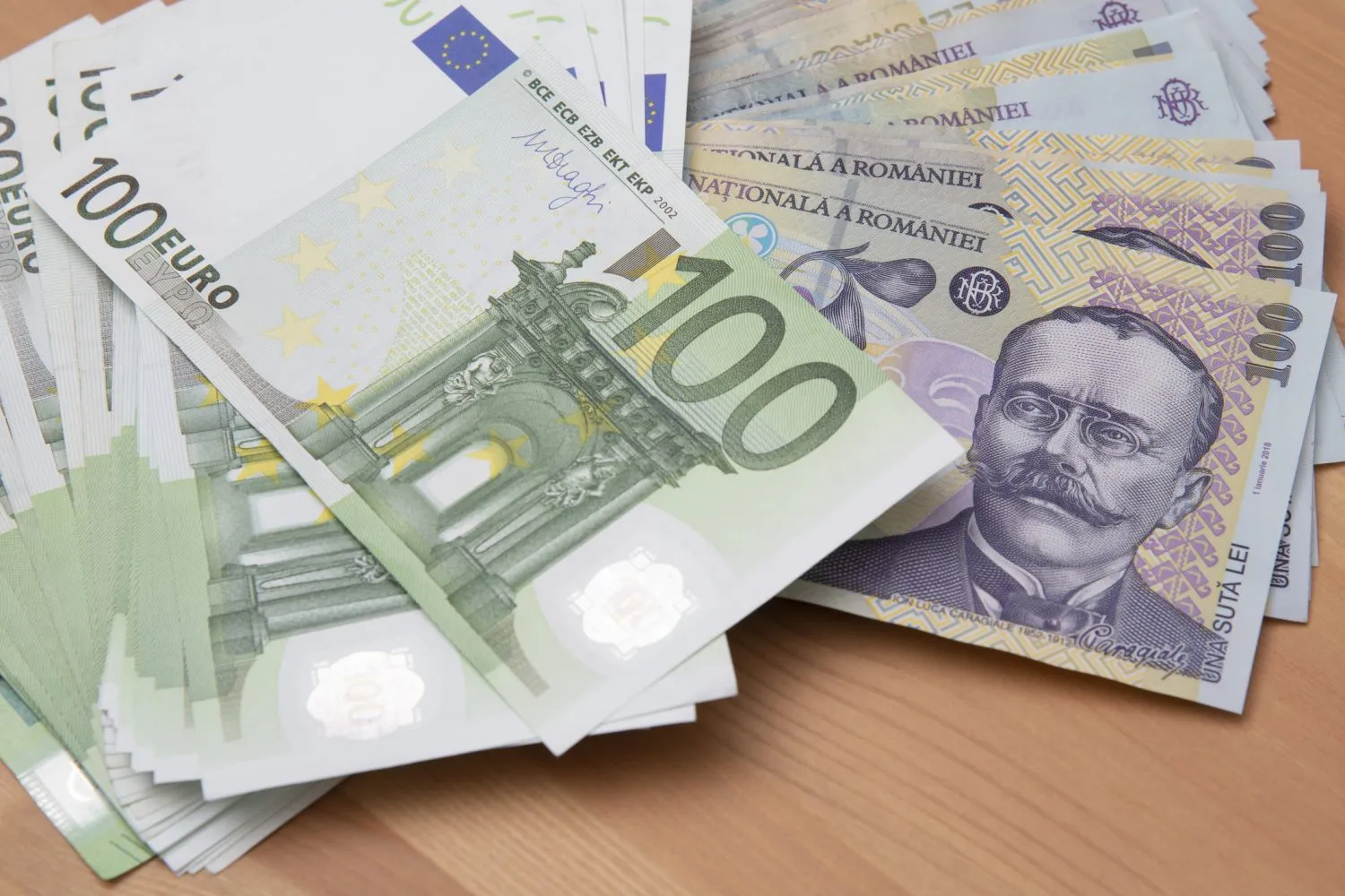 S-a anunțat a opta ediție Fidelis din 2026: Perioada depunerii banilor și dobânzile acordate la euro și lei
